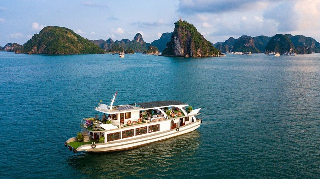 Tour Ha Long 1 Ngay Tau 48 Khach