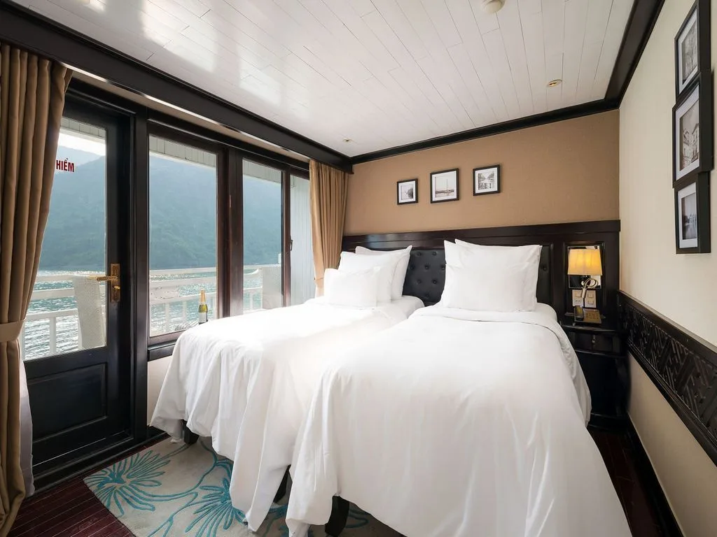 Phòng deluxe trên du thuyền Paradise Elegance