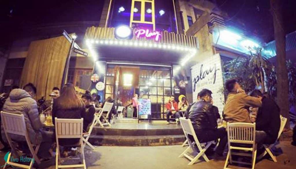 Play pub- Quán mang phong cách trẻ trung, hiện đại, pha lẫn giữa văn hóa châu Á và châu Âu.