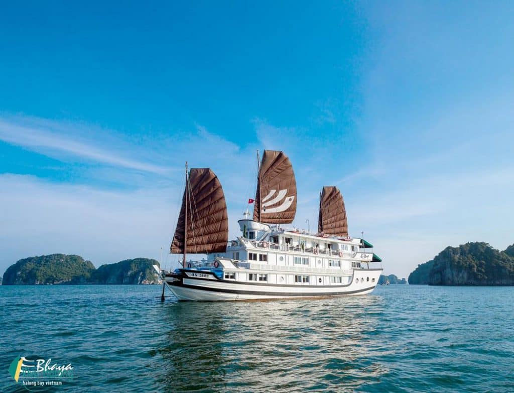 Du thuyền Bhaya Hạ Long 