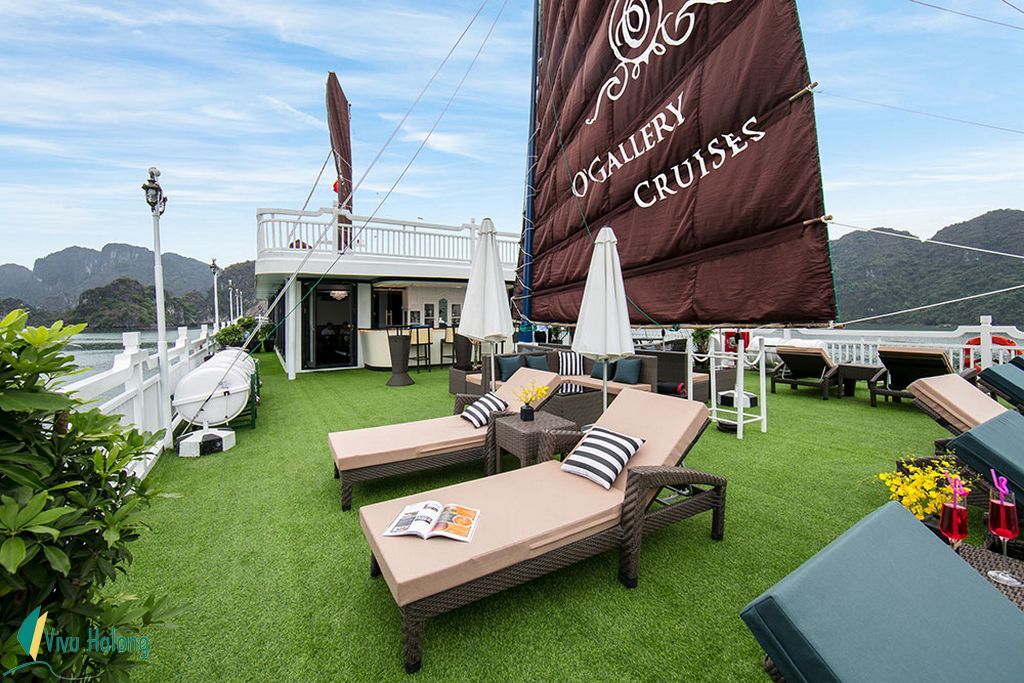 Spacious sundeck on Halong Bay cruise 