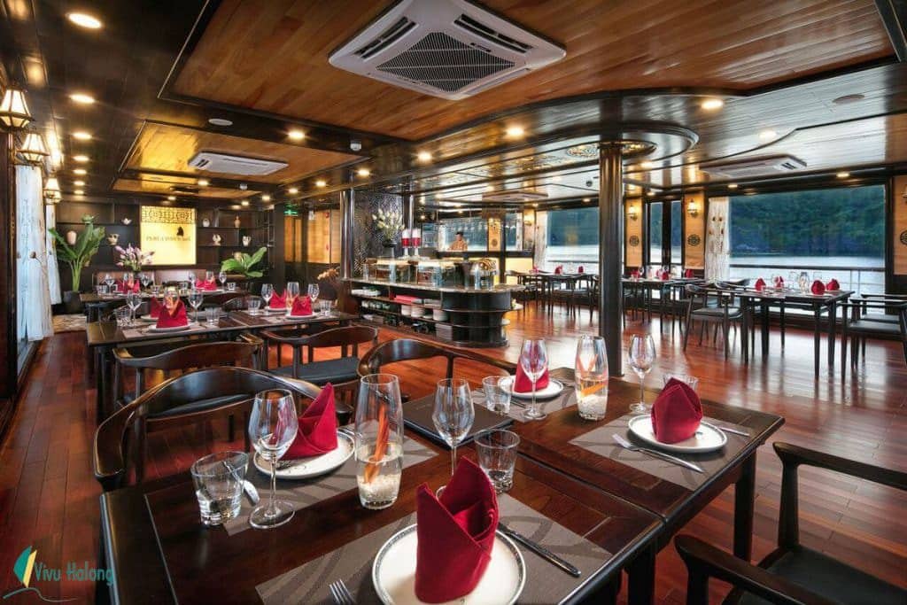 Restaurant on Perla Dawn Sails luxury cruise