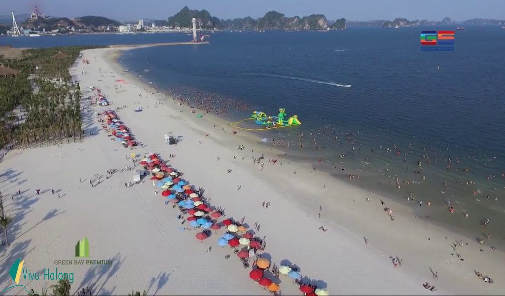 Bai Chay beach in Halong city 