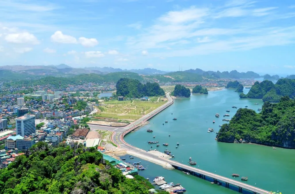 Hon Gai - Quang Ninh, the coastal city