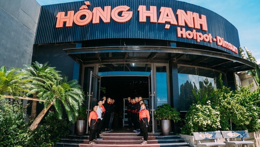 Hong Hanh restaurant in Bai Chay Ha Long