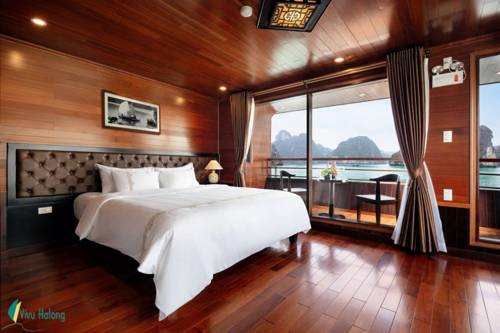 Suite balcony cabin on V'Spirit Premier Cruise