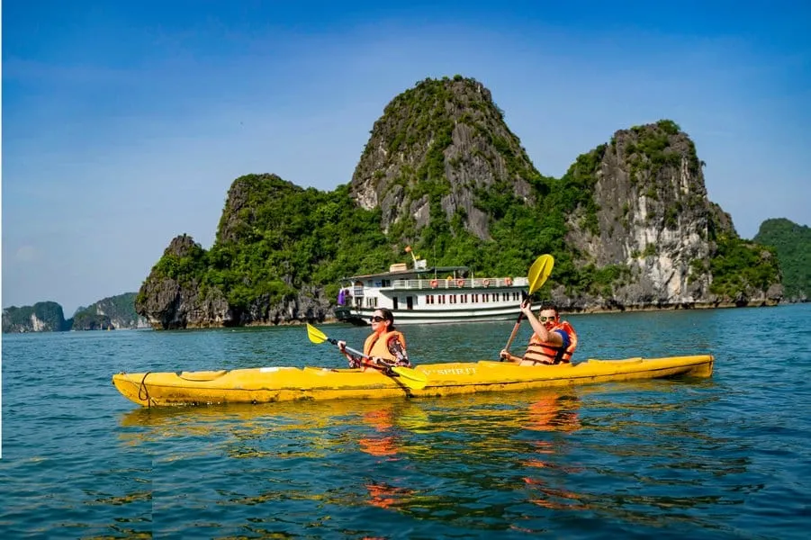 Kayaking on Halong Bay, a day cruise trip