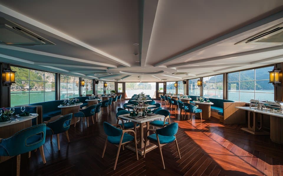 Nhà hàng trên du thuyền Catamaran 