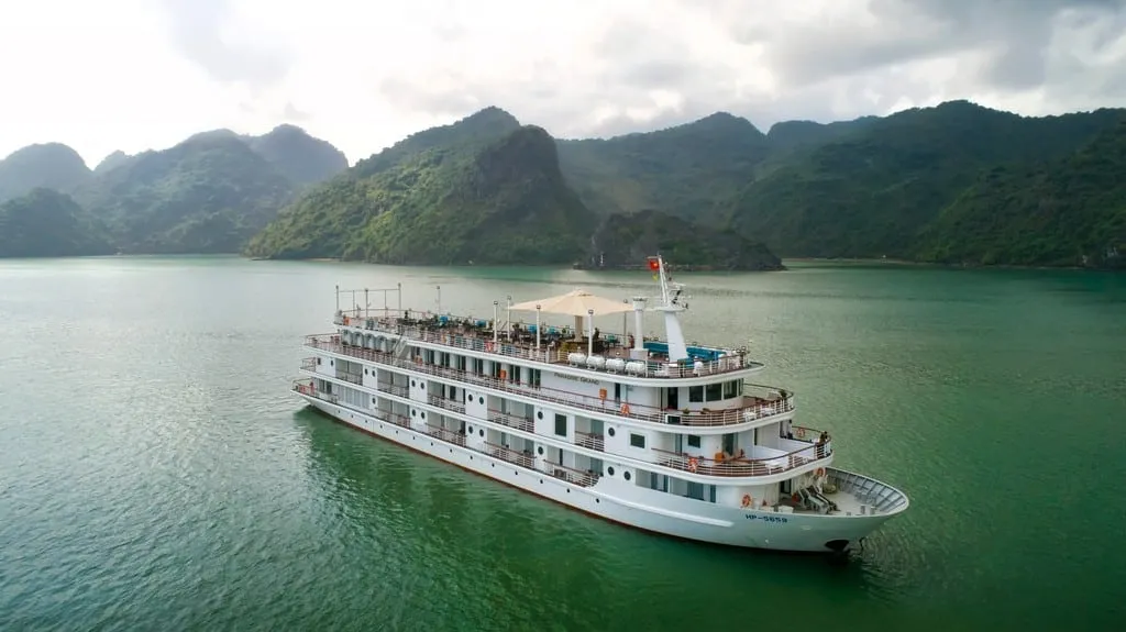 Du thuyền Paradise Grand Cát Bà