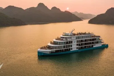 [Bảng giá 2025] Du thuyền ngủ đêm Vịnh Hạ Long – Lan Hạ