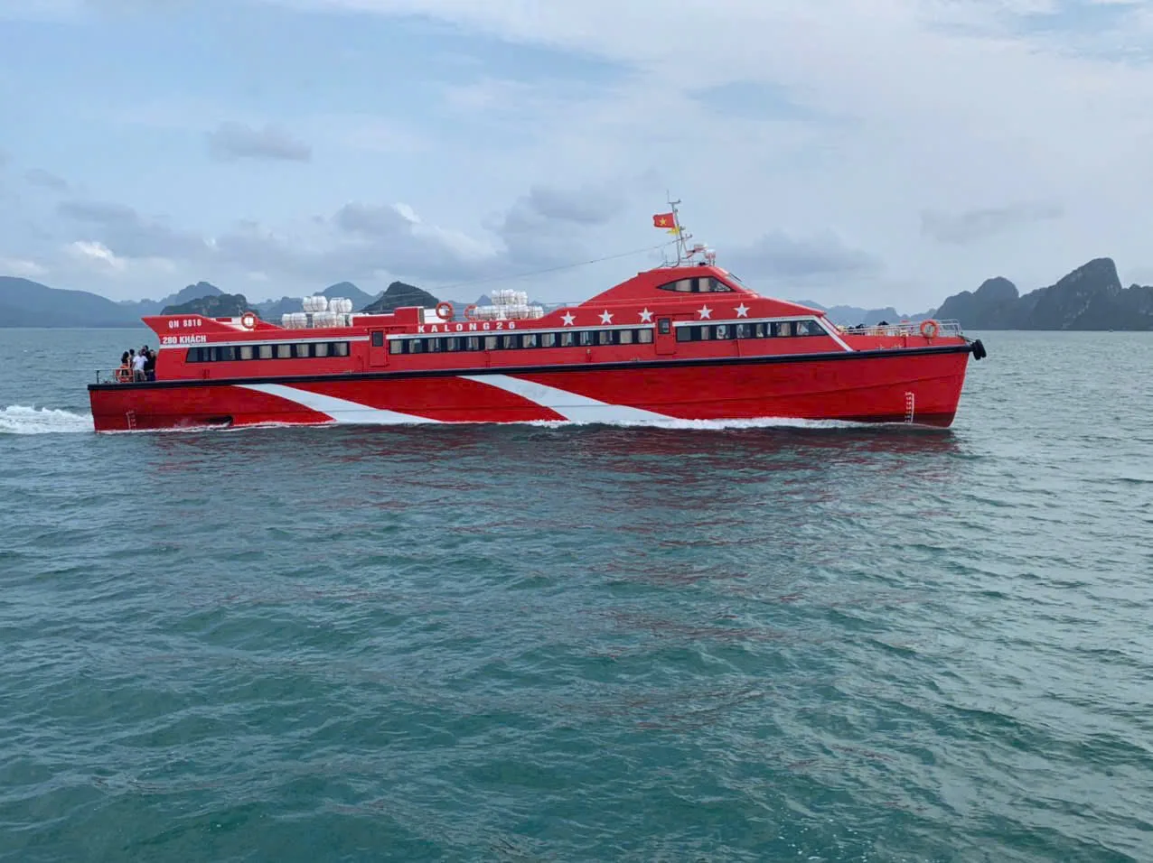 Tau Cao Toc Di Co To Vivuhalong (1)