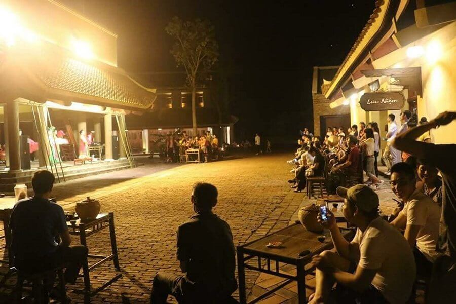 Đêm hội làng tại Legacy Yên Tử 