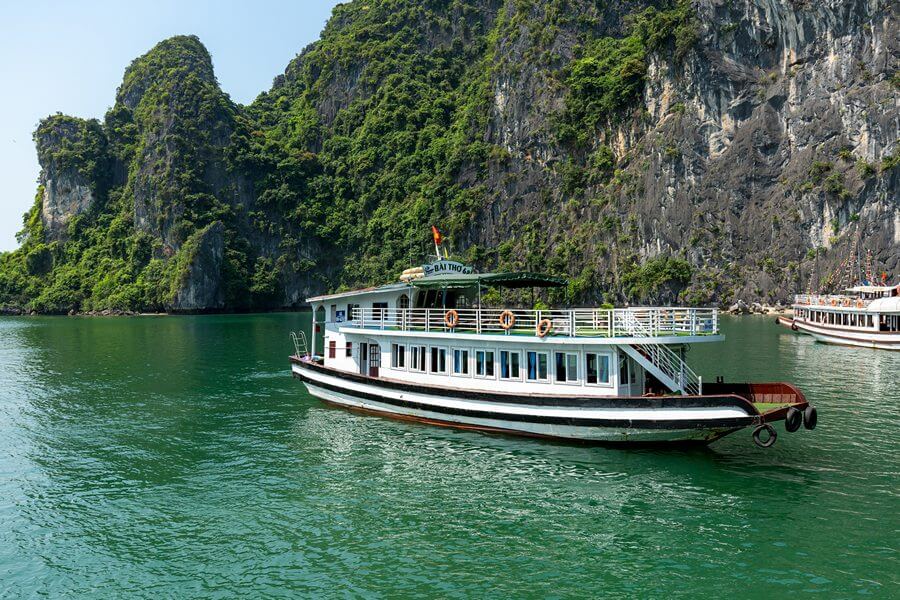Bảng giá] thuê tàu thăm vịnh Hạ Long, các loại tàu & chương trình tour 4H, 6H, 8H - Vivu Halong