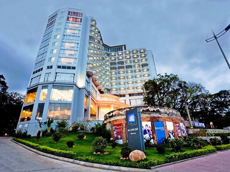 Khách sạn Novotel Hạ Long
