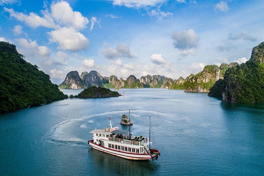 Halong Bay on day tour on superior cruise