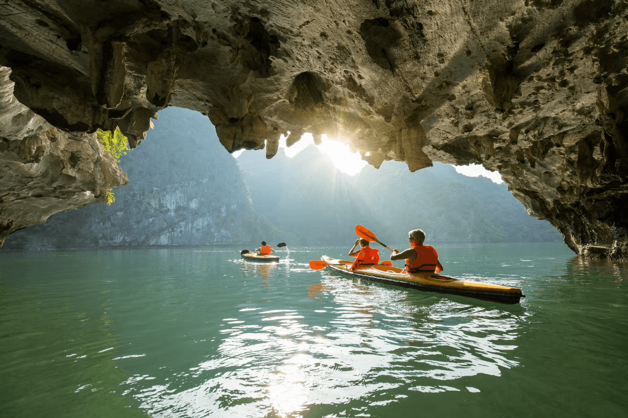 Participate in exciting activities on a 6-hour Halong bay tour 