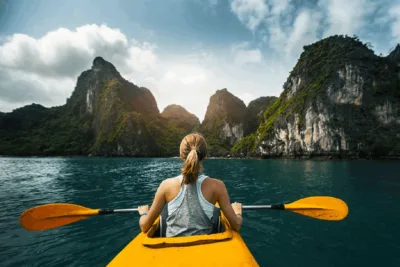 Lan Ha Bay kayaking – Travel Guide & Photos!