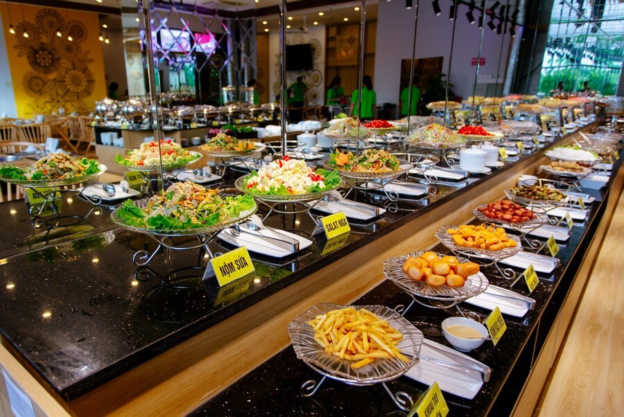 Nhà hàng buffet hải sản nào tại Quảng Ninh được đánh giá tốt nhất?