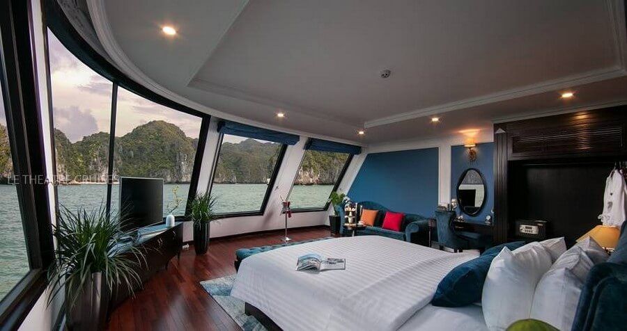 Luxurious room with a very open view