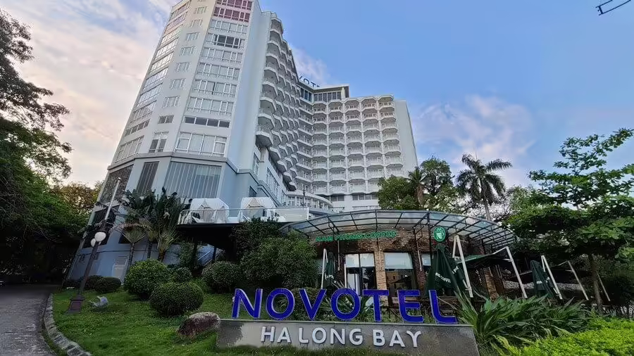 Khách sạn Novotel Hạ Long