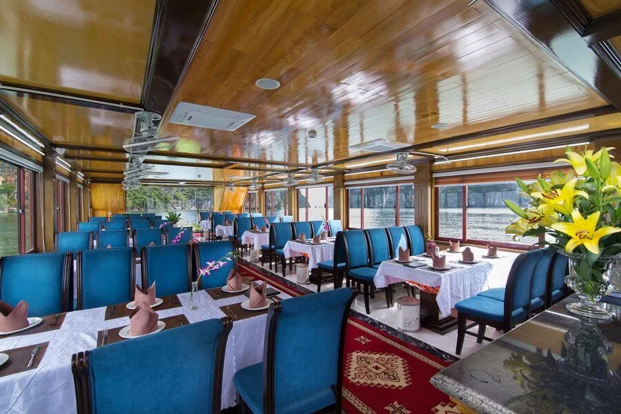 The dining area on 1st floor