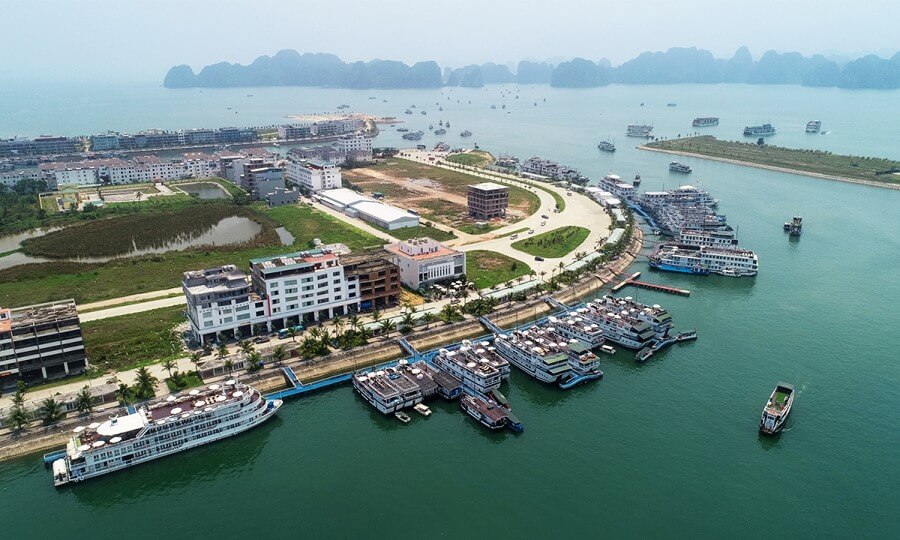 Boats to depart for Halong Bay cruise excursion 