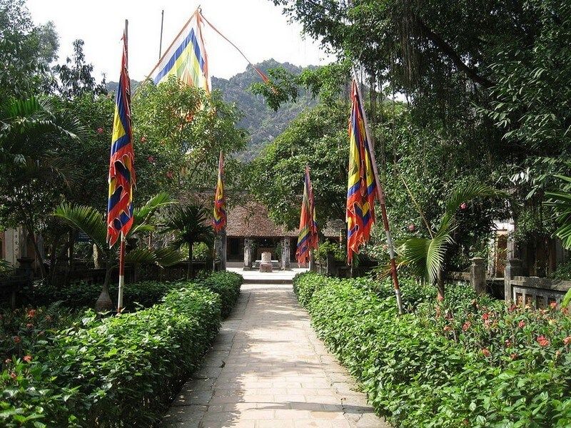 The Temple of King Le Dai Hanh