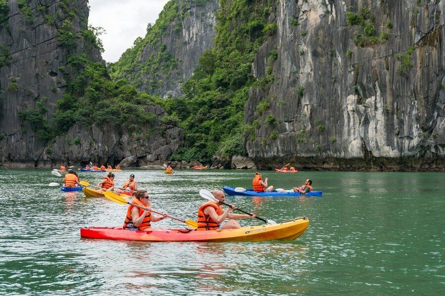 Kayaking in Luon Cave