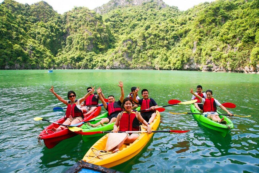 Kayaking Experience in the Ba Hang Area