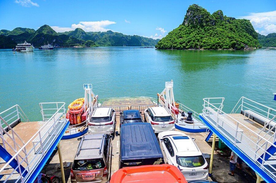 Tuan Chau Cat Ba ferry