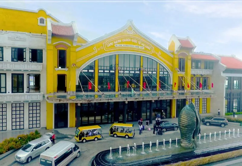 Cảng tàu Quốc tế Hạ Long