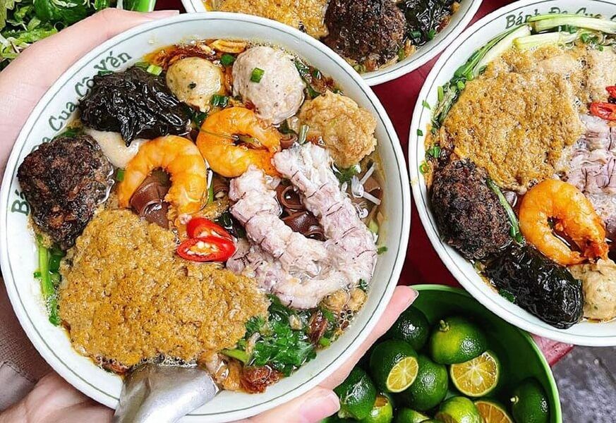 special food in Cat Ba- banh da cua