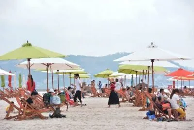 Bãi tắm Bãi Cháy – Bãi tắm thiên đường bên bờ Vịnh Hạ Long