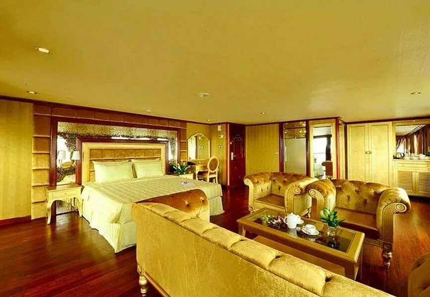 Du thuyền Golden Cruise