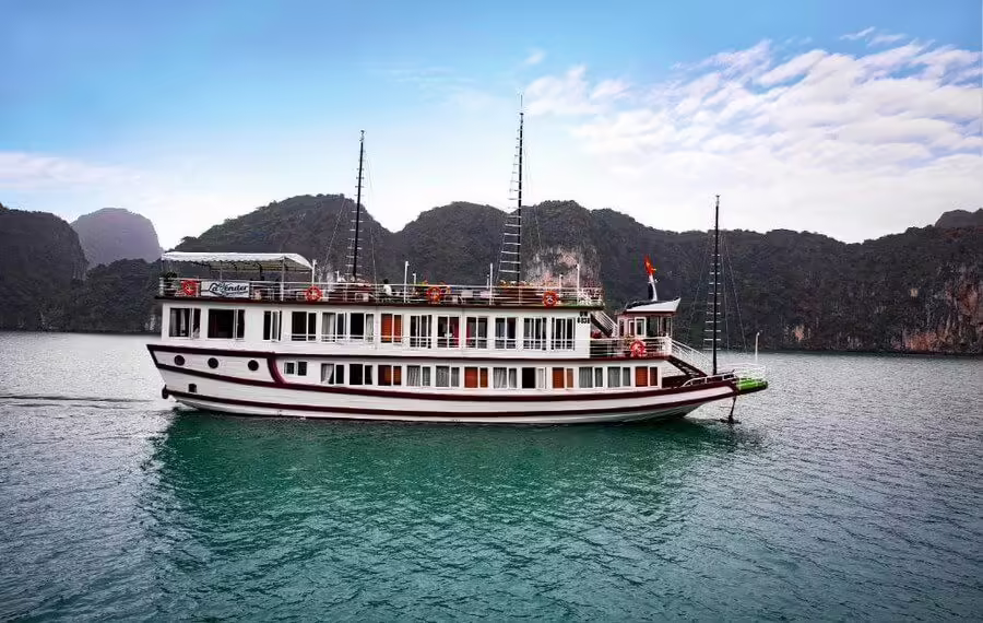 Du thuyền Lavender cruise