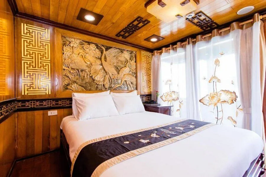Du thuyền Victory cruise