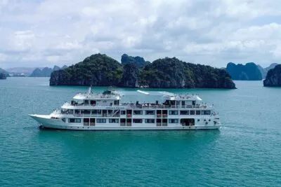[Top #5] Du thuyền thăm vịnh Bái Tử Long