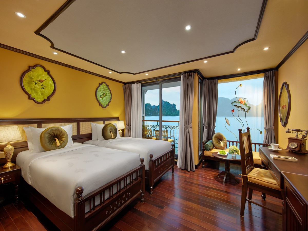 4.1. Junior Suite Room Indochine Premium Cruise