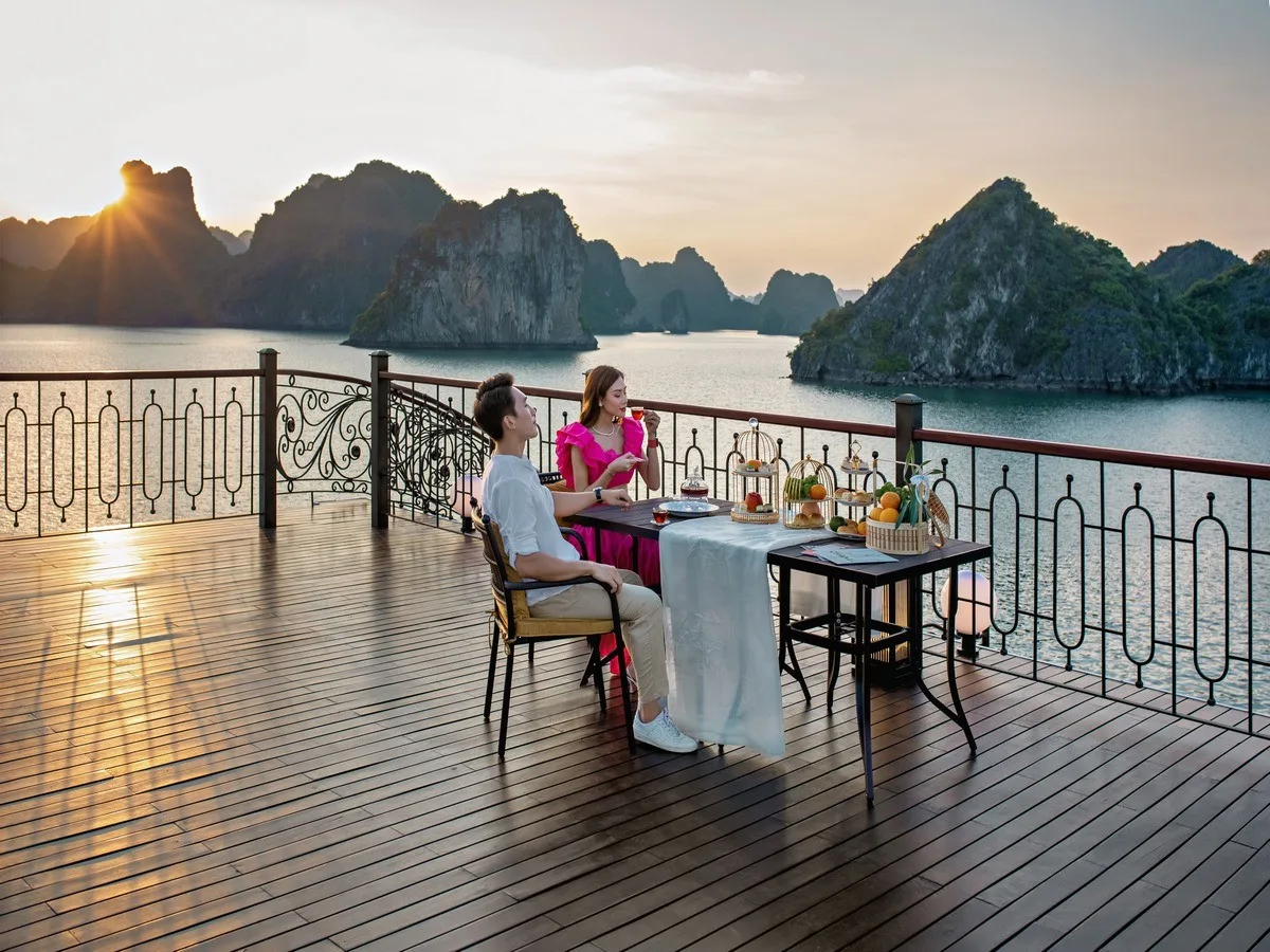 Activities Indochine Premium Halong Bay(1) (copy)