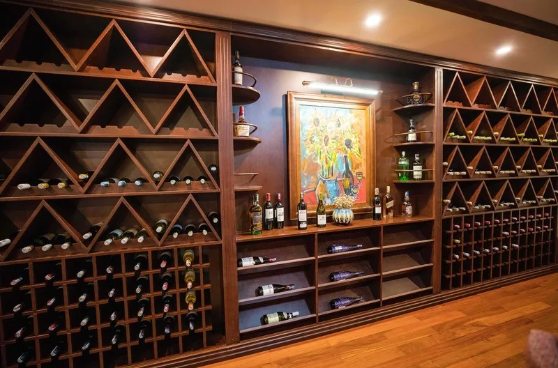 Bạch Đằng Wine Cellar 4