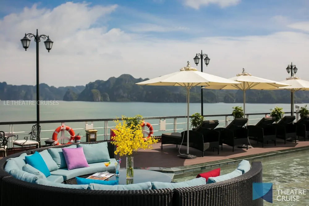 Behind Sundeck Bar 01