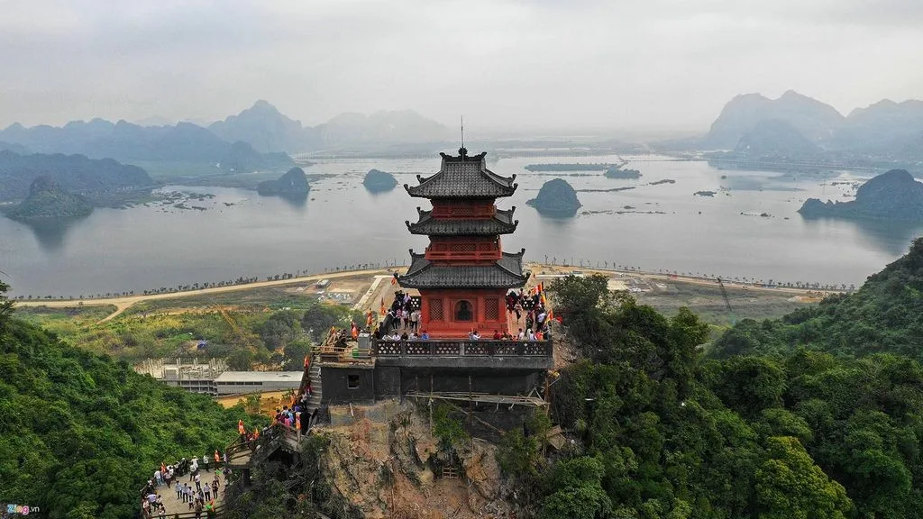 Chua Tam Chuc 7