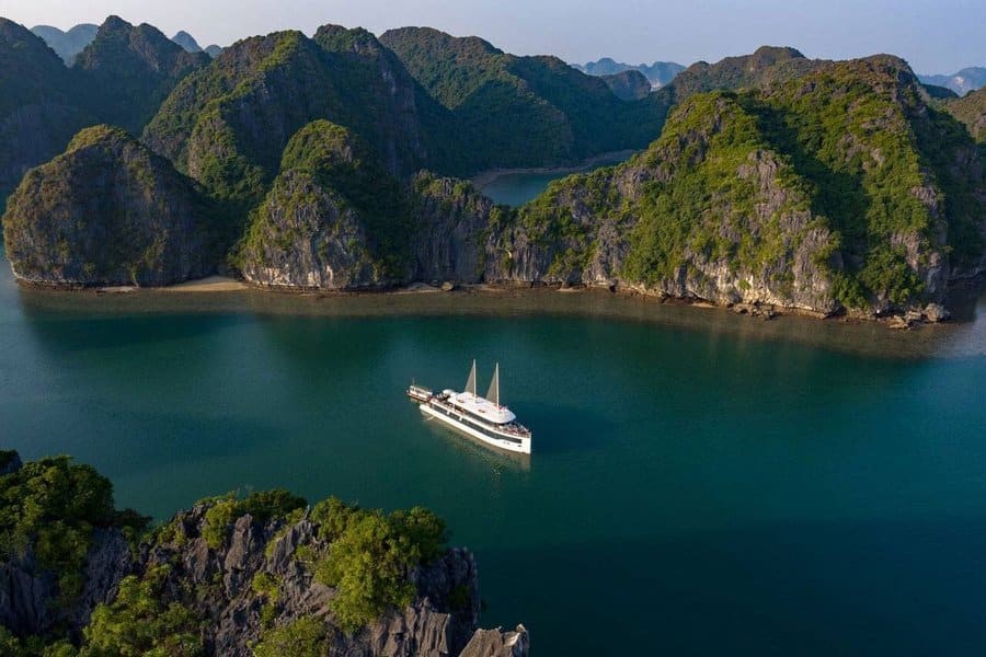 Du Thuyen Jade Sails Ha Long 9