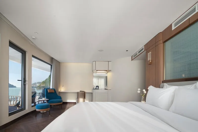 Essence Suite (4)
