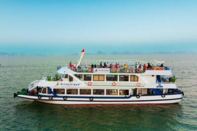 Halong Bay One Day Tour (VIP Boat, Buffet Lunch & Limousine Bus)