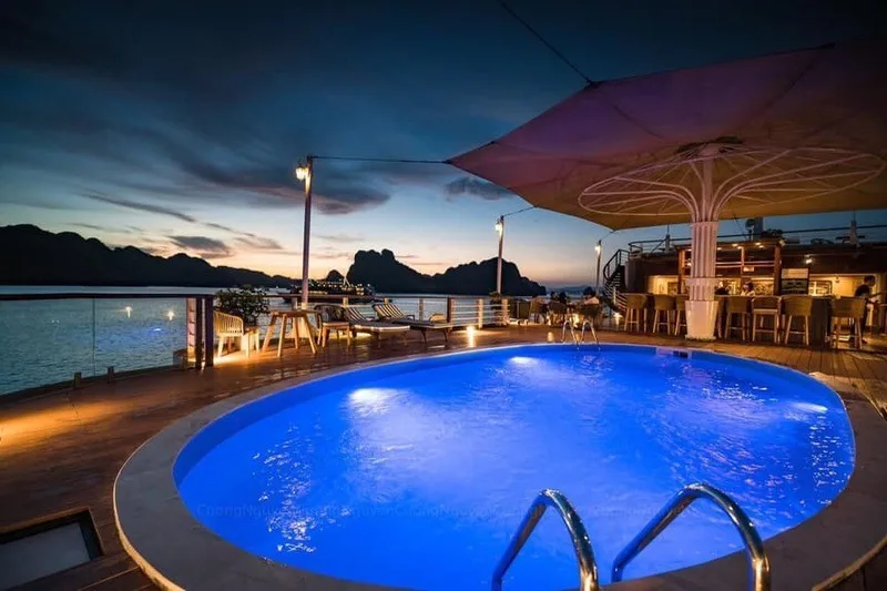 La Piscine Swimming Pool 2a