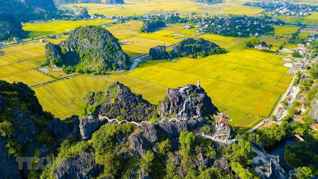 4-day tour from Hanoi to Ha Long, Ninh Binh, and Sapa