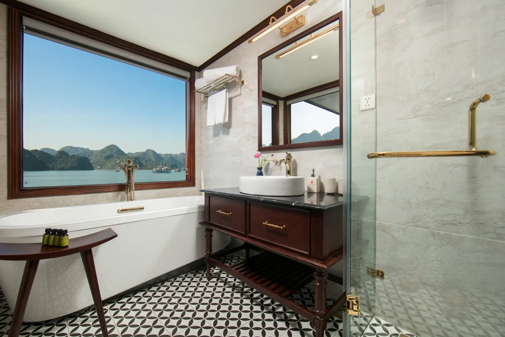 Delta Suites