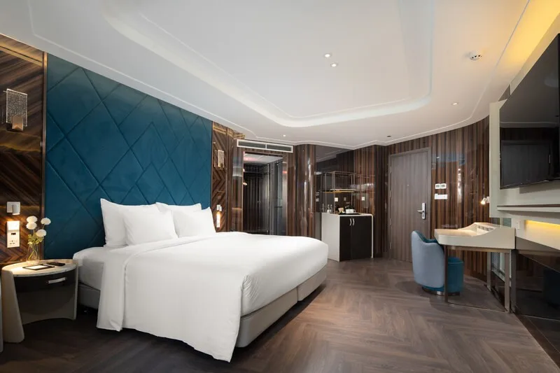 Owner Suite (5)