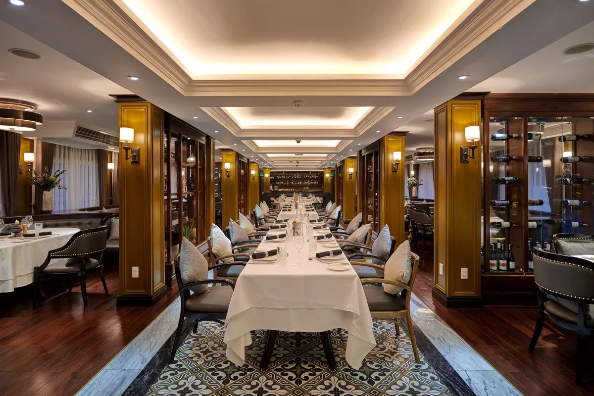 Paradise Grand Dinning Room Evening